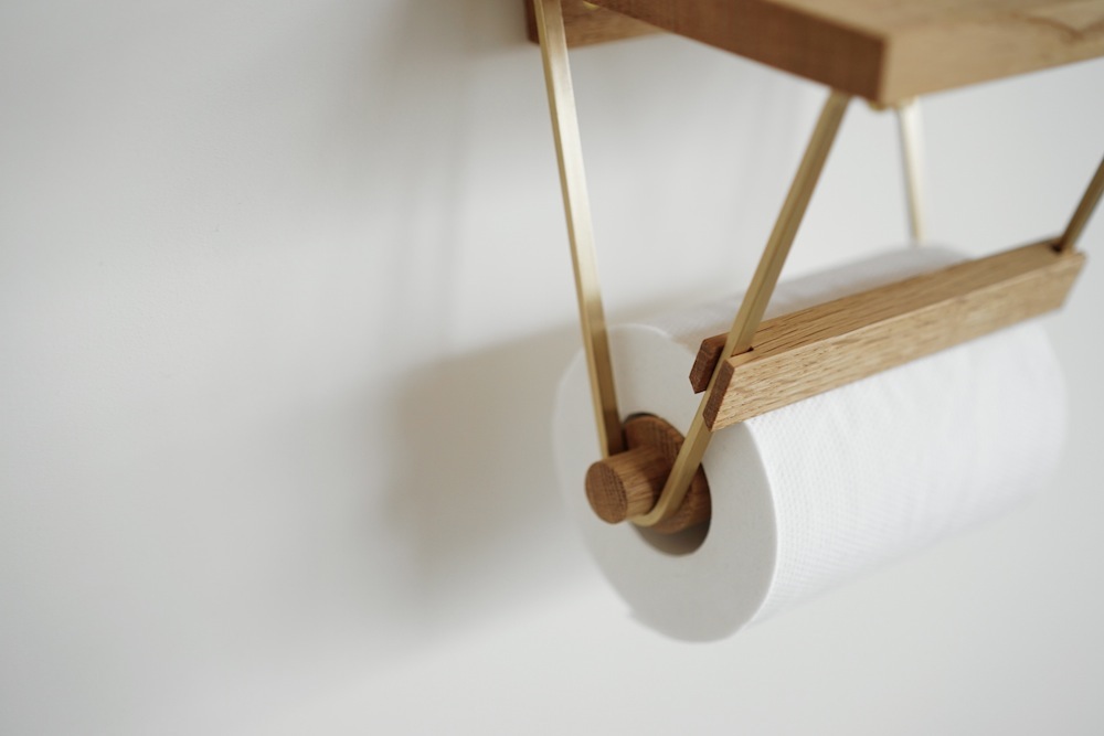 �g�C���b�g�y�[�p�[�z���_�[