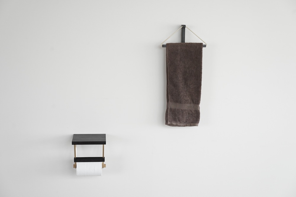 �g�C���b�g�y�[�p�[�z���_�[