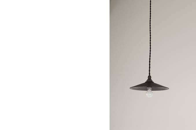 �y���_���g���C�g