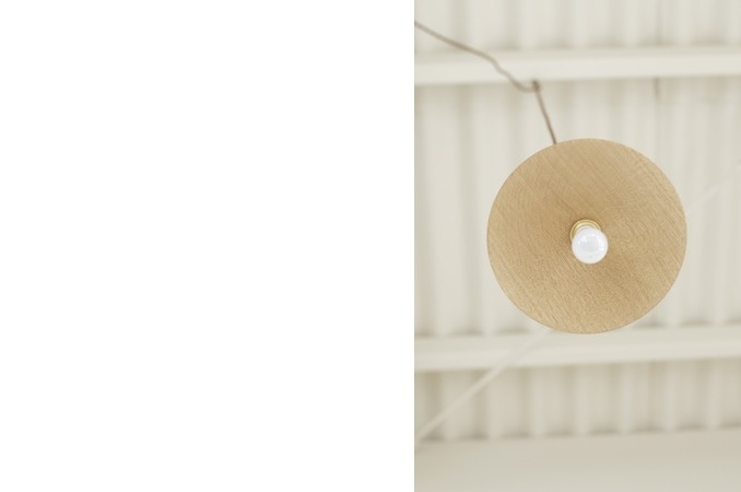 �y���_���g���C�g