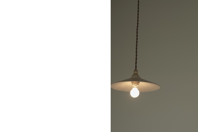 �y���_���g���C�g